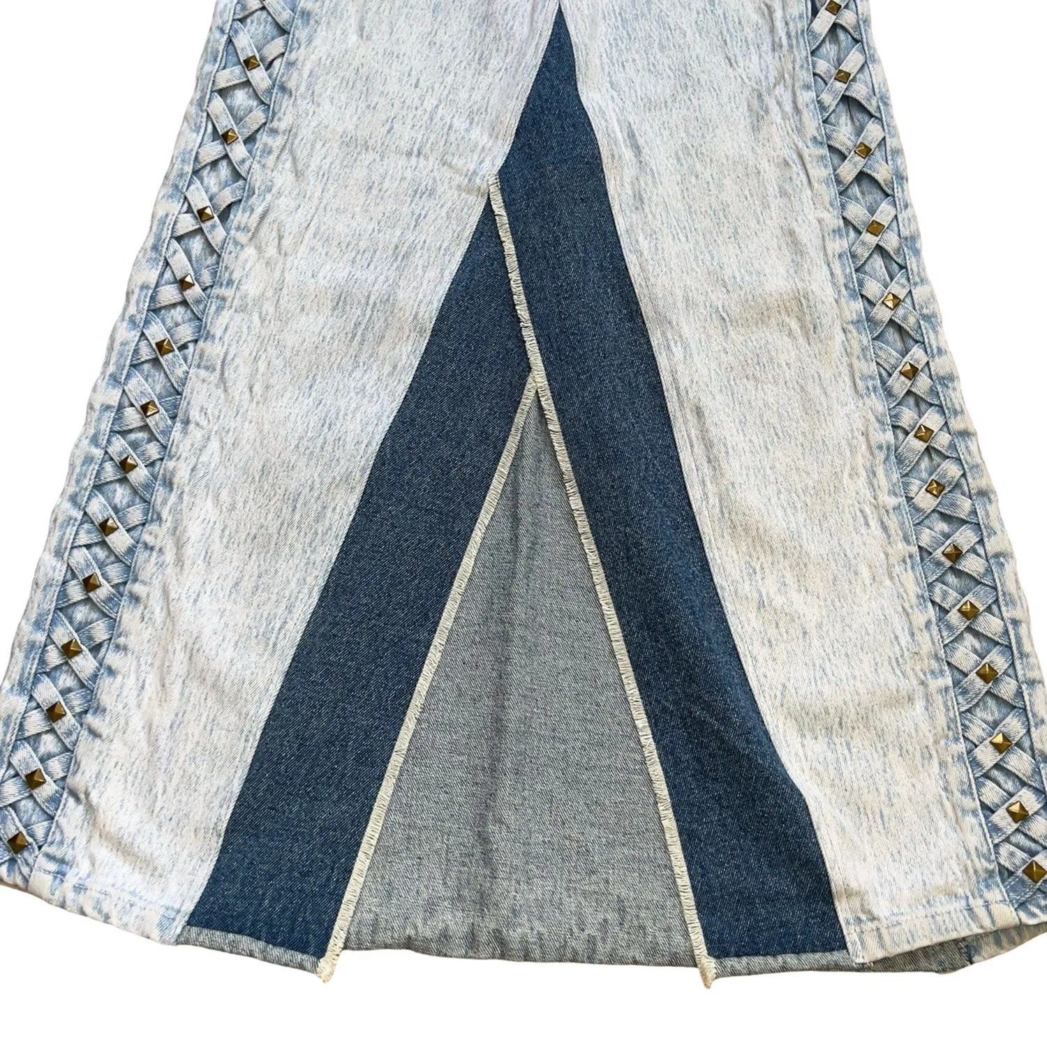 Crossed-sides Acid-Washed Denim Skirt