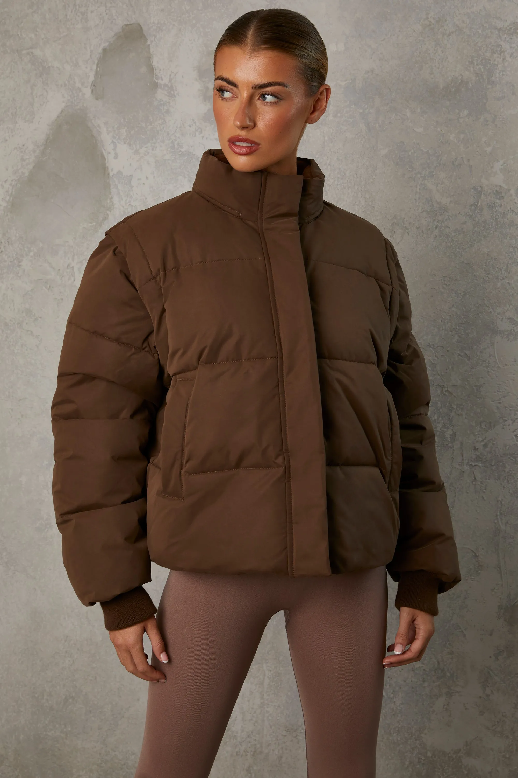 Essential - Cropped Puffer Jacket with Detachable Sleeves in Cocoa Brown