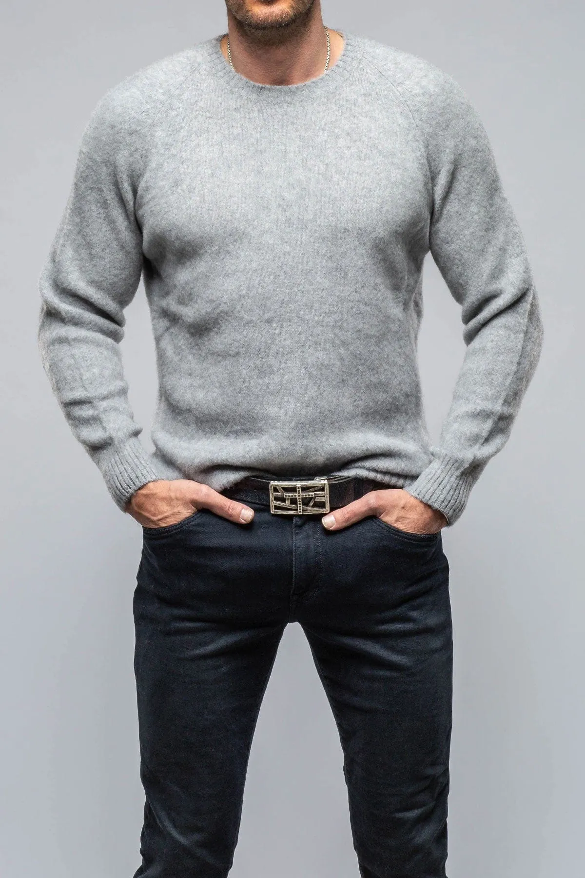 Henry Crew Neck Cashmere Sweater In Stone Grey