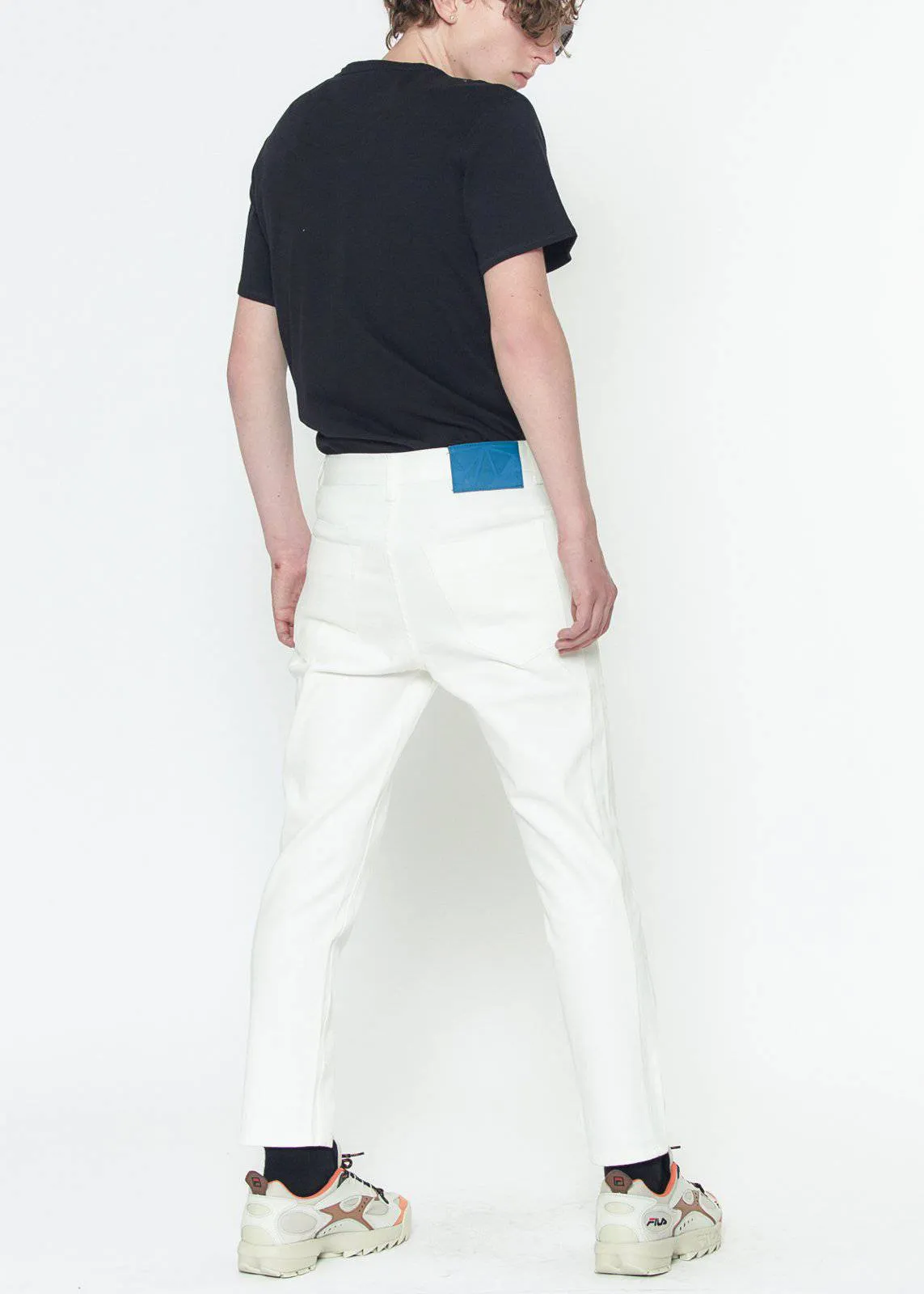 Konus Men's Cropped Twill Pant With Dart Detail in White