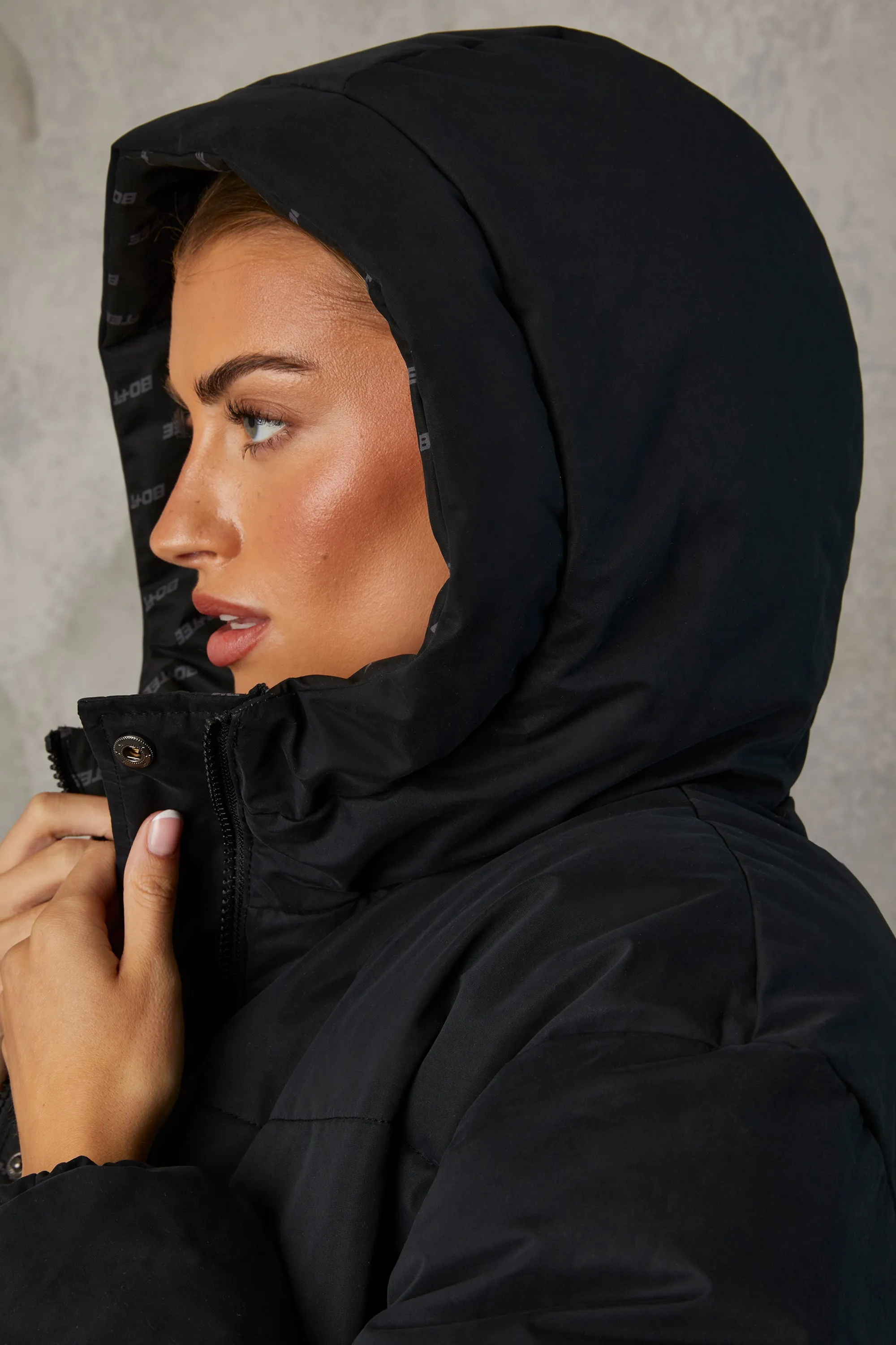 Layer Up - Reversible Hooded Puffer Jacket in Black