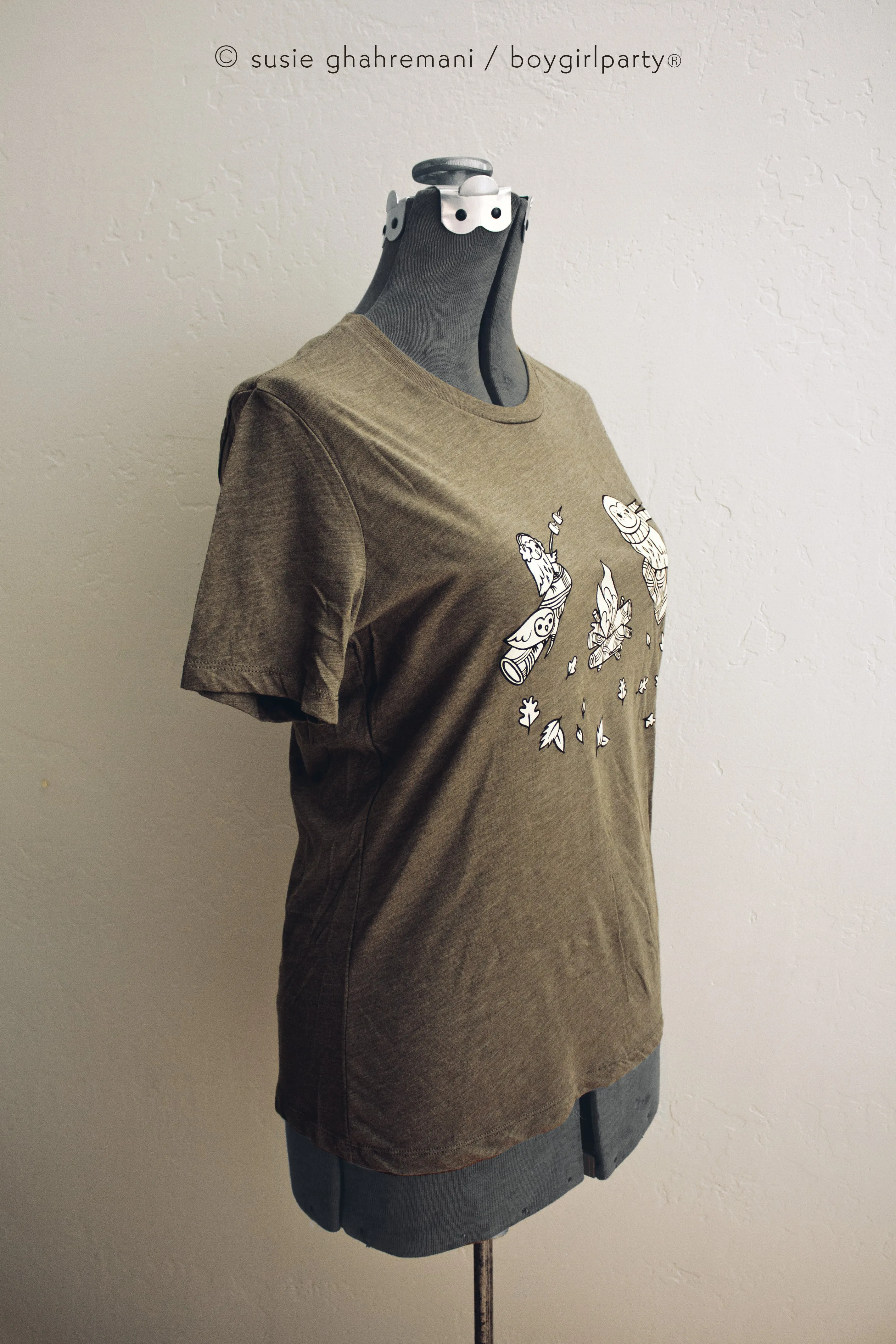 Nature T-shirt for Women / Girls -- Relaxed Fit Autumn Tee