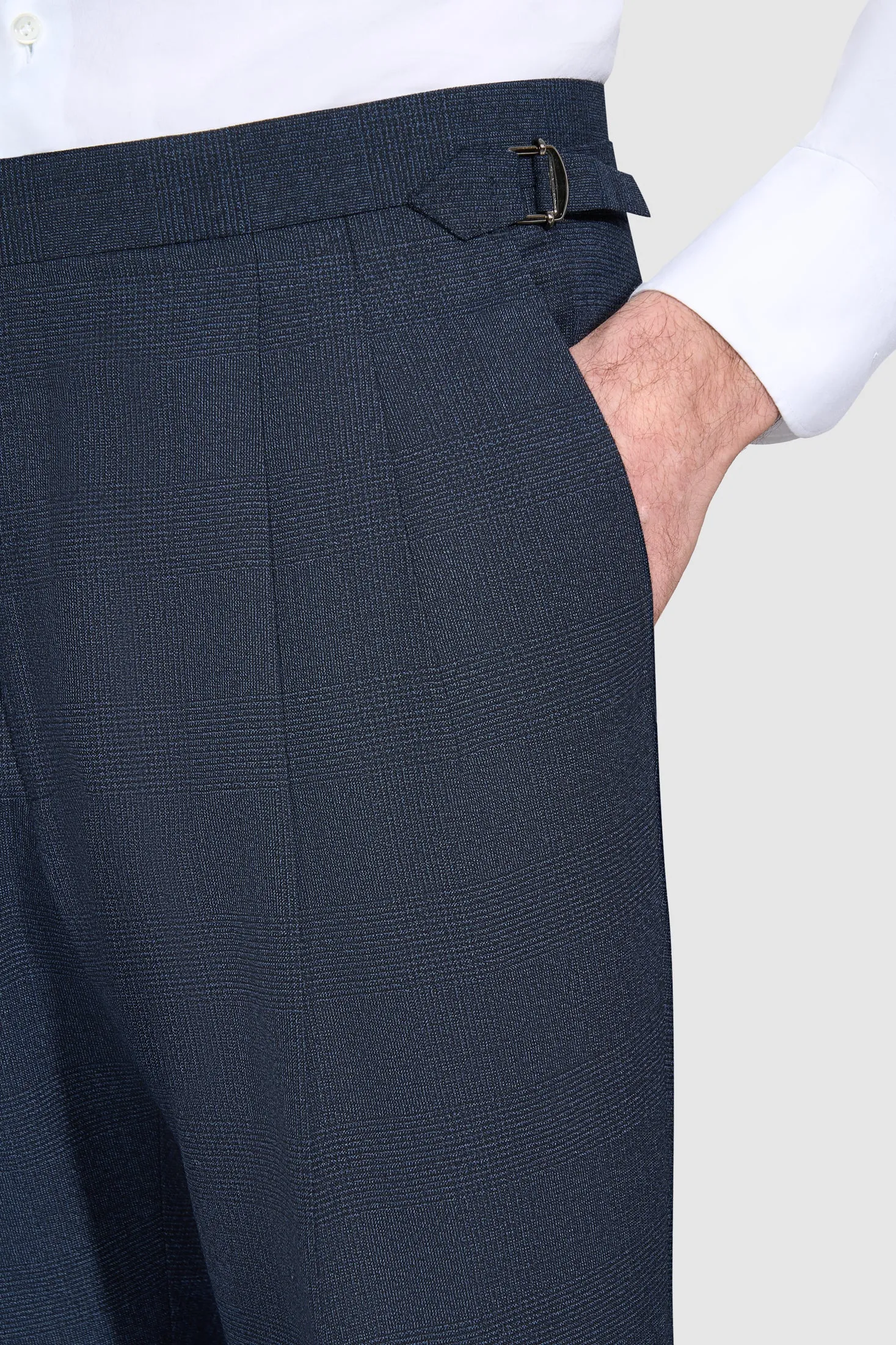 New SUITREVIEW Elmhurst Two Blue Glencheck Pure Wool Double Pleat Suit - Size 38R and 40R