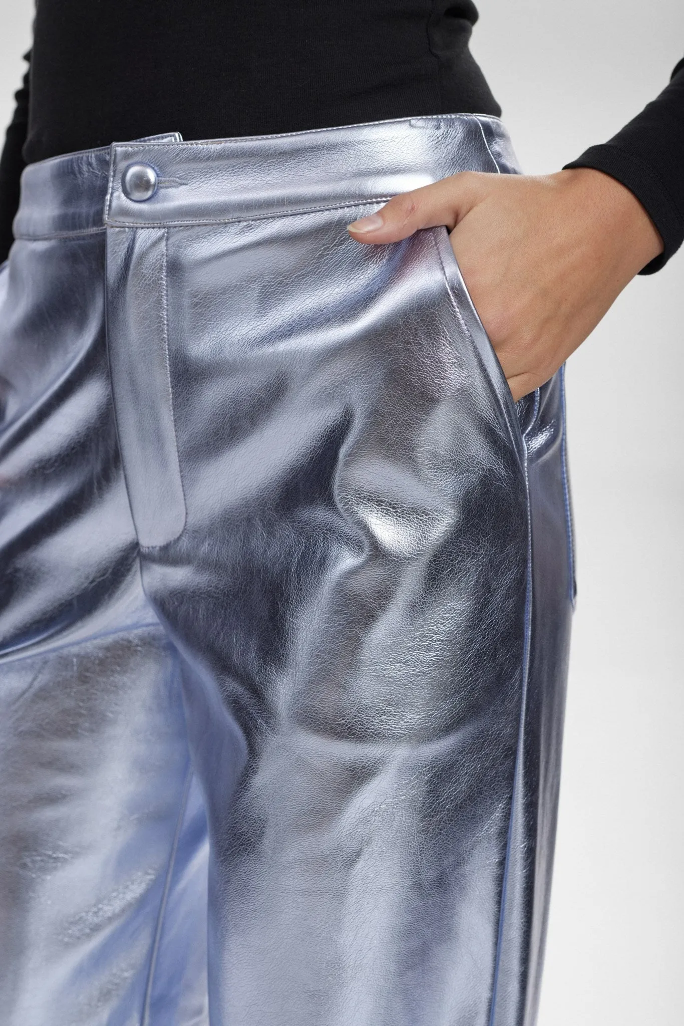NUGLENDA CROPPED PANTS  - Silver