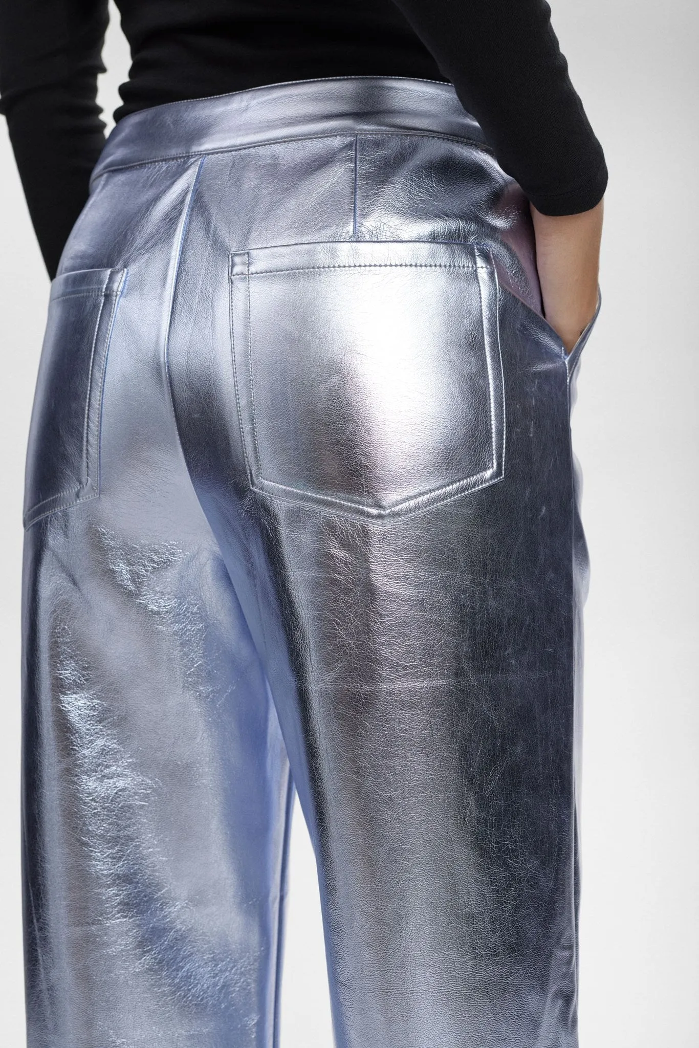 NUGLENDA CROPPED PANTS  - Silver