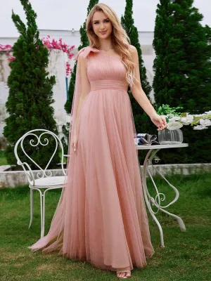 Robe de demoiselle d'honneur trapèze en tulle romantique avec une épaule et un nœud papillon