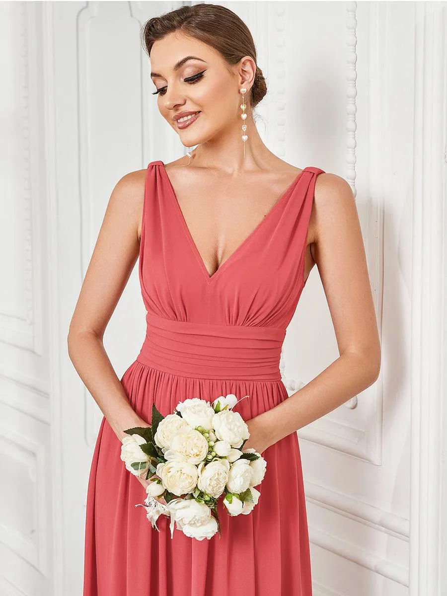 Robe en mousseline de soie sans manches à col en V