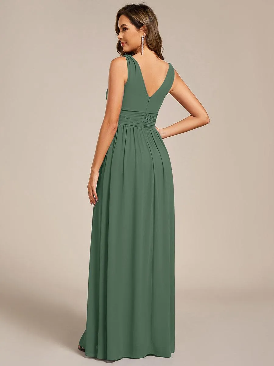 Robe en mousseline de soie sans manches à col en V