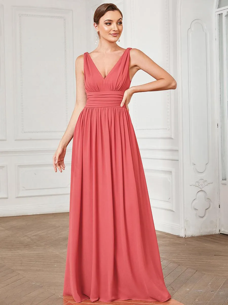 Robe en mousseline de soie sans manches à col en V