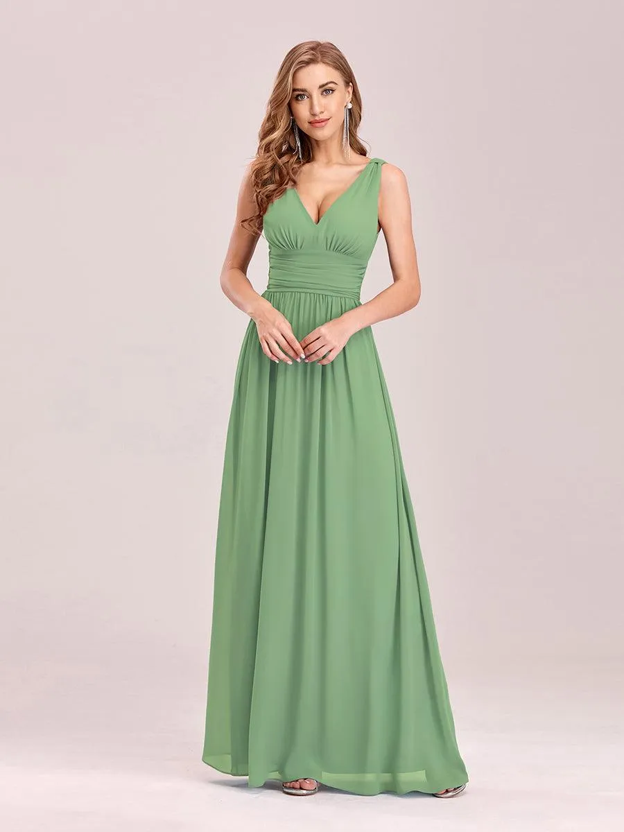 Robe en mousseline de soie sans manches à col en V