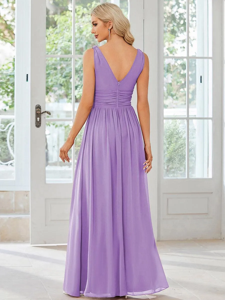 Robe en mousseline de soie sans manches à col en V
