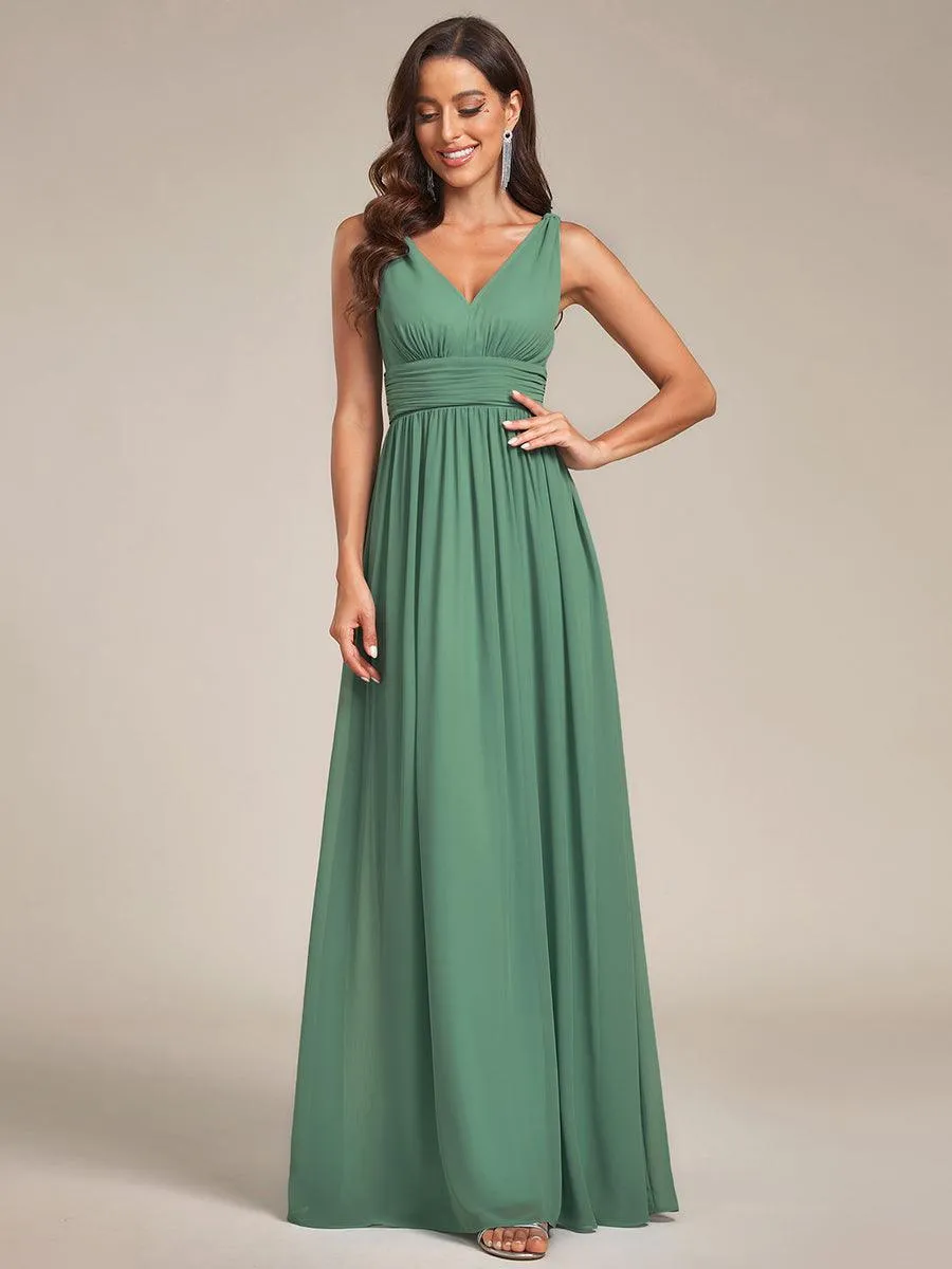 Robe en mousseline de soie sans manches à col en V